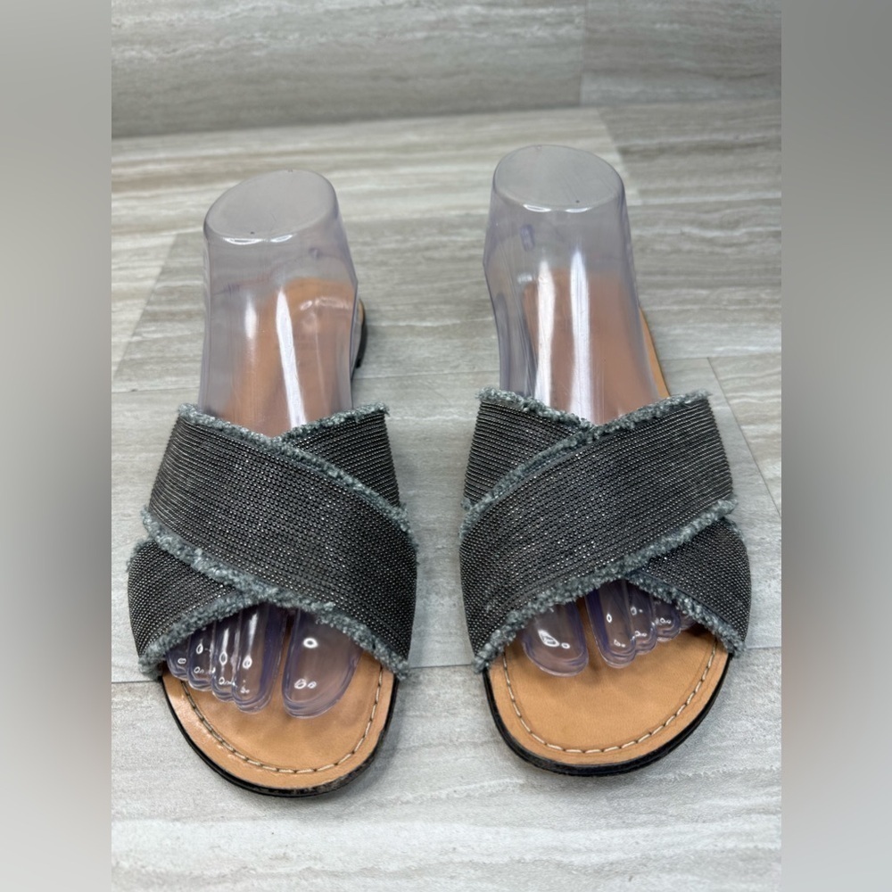 Stuart Weitzman Edgedout Crisscross Fringe Slide Sandals Size 9
